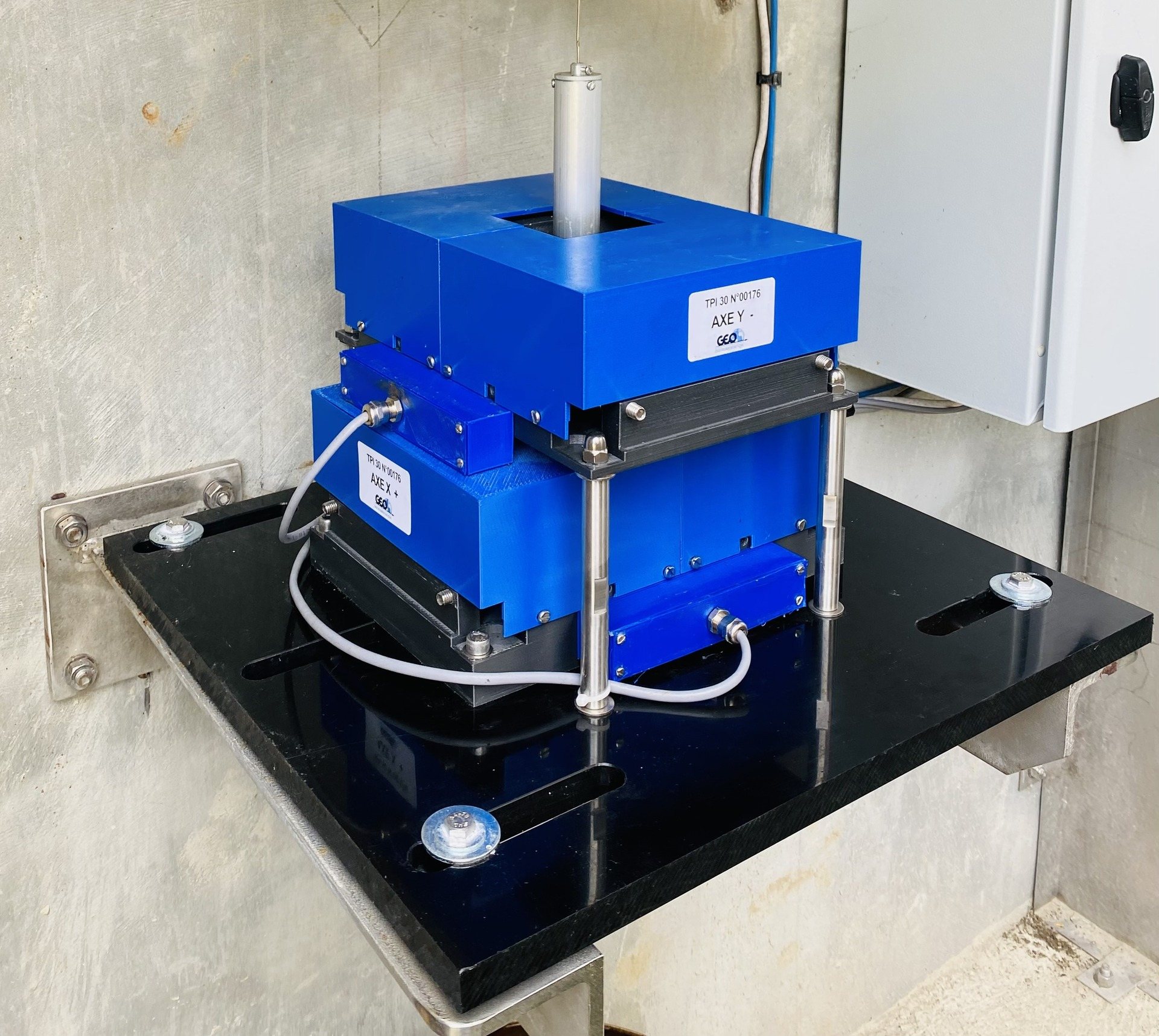 GEO Instrumentation device installed in an inspection gallery
